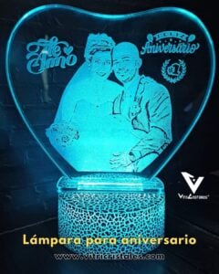 lámpara personalizada en vidrio forma de corazón