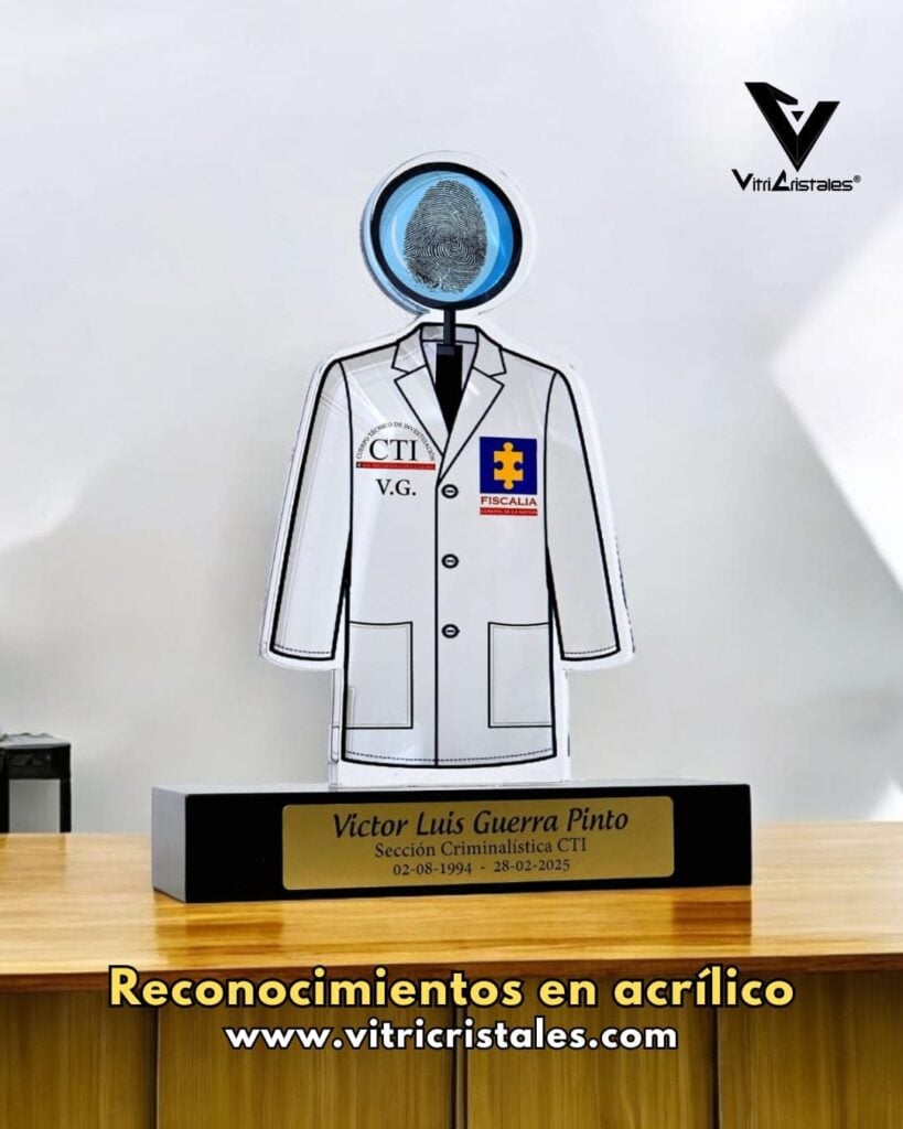 placas-de-reconocimiento-en-acrilico-medicos