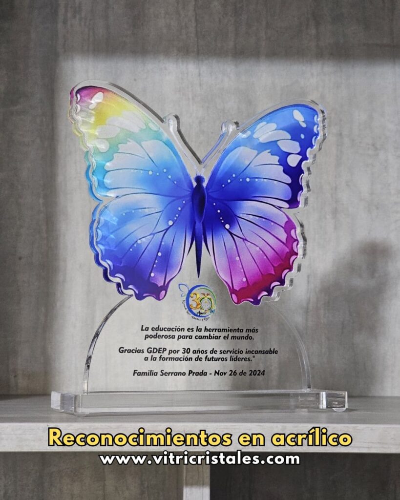 placas-de-reconocimiento-en-acrilico-personalizadas