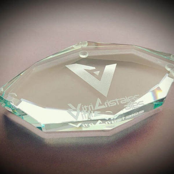 Regalo Corporativo Pisapapel en Vidrio Diamante con grabado laser