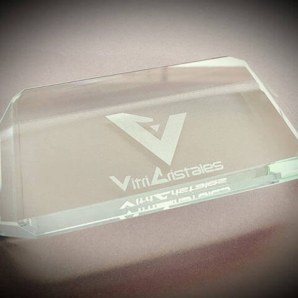 Regalo Corporativo Pisapapel en Vidrio Rectangular con grabado laser