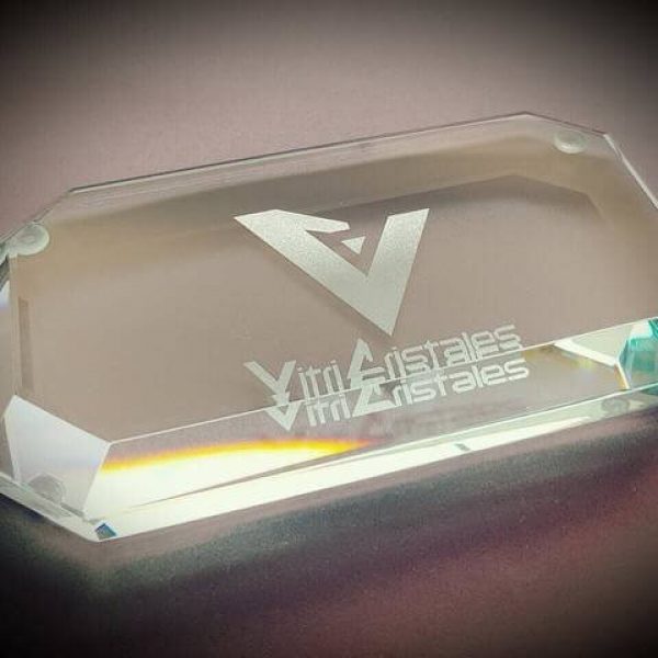 Regalo Corporativo Pisapapel en Vidrio Rectangulo Clasico con grabado laser